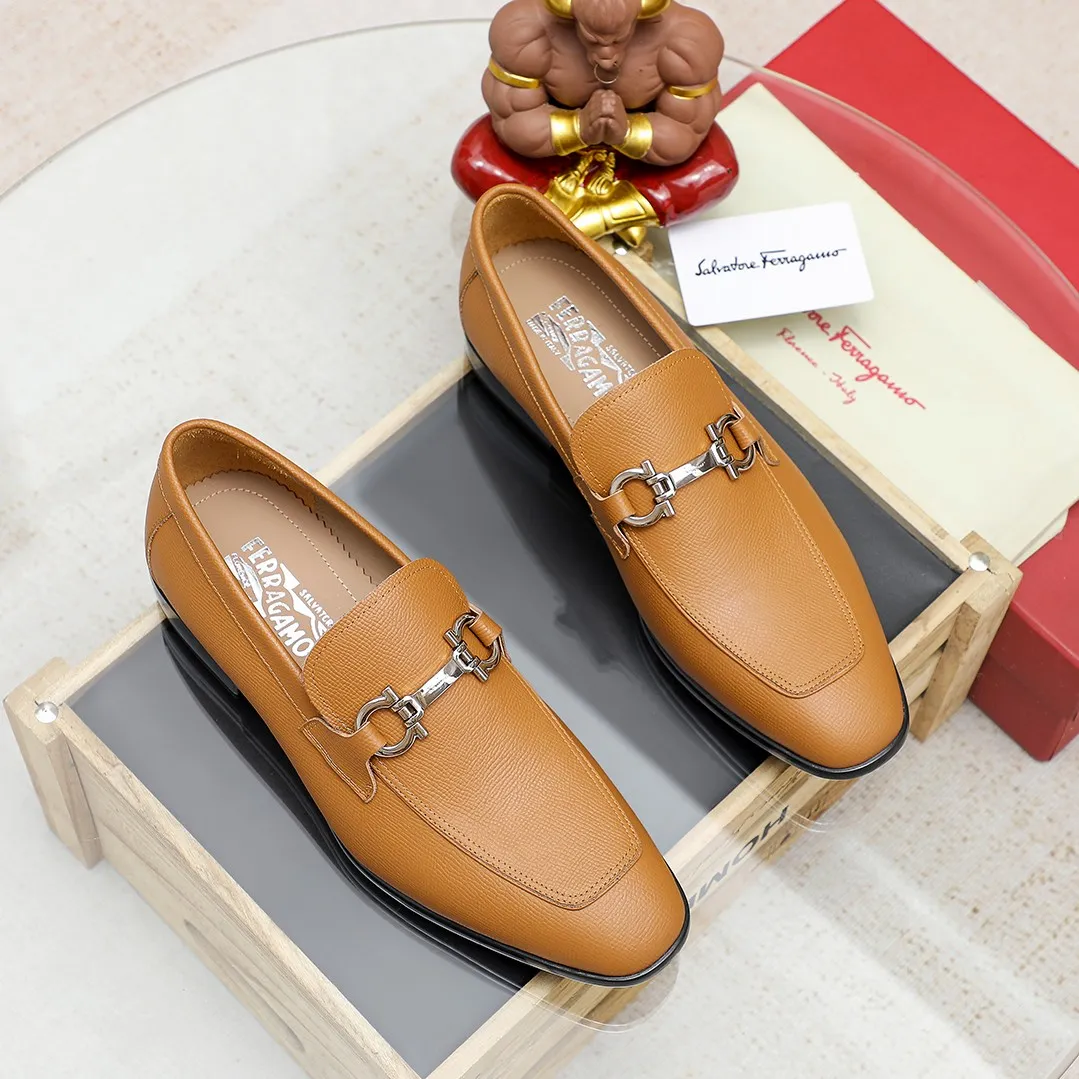 Men's shoes 💰600 🕷🕷🐂【Ferragamo】 Popular fashion casual shoes🇨🇳Official website counter 1:1 production, original mold opening💯Good quality can be seen, imported high-end first-layer pebbled calfskin, water-dyed🐂leather lining🌿very clear texture, high-quality waterproof, non-slip and wear-resistant outsole🎋high quality and low price, truly handmade🍓, 5 colors available! Code number 38-44 (45. To be customized)